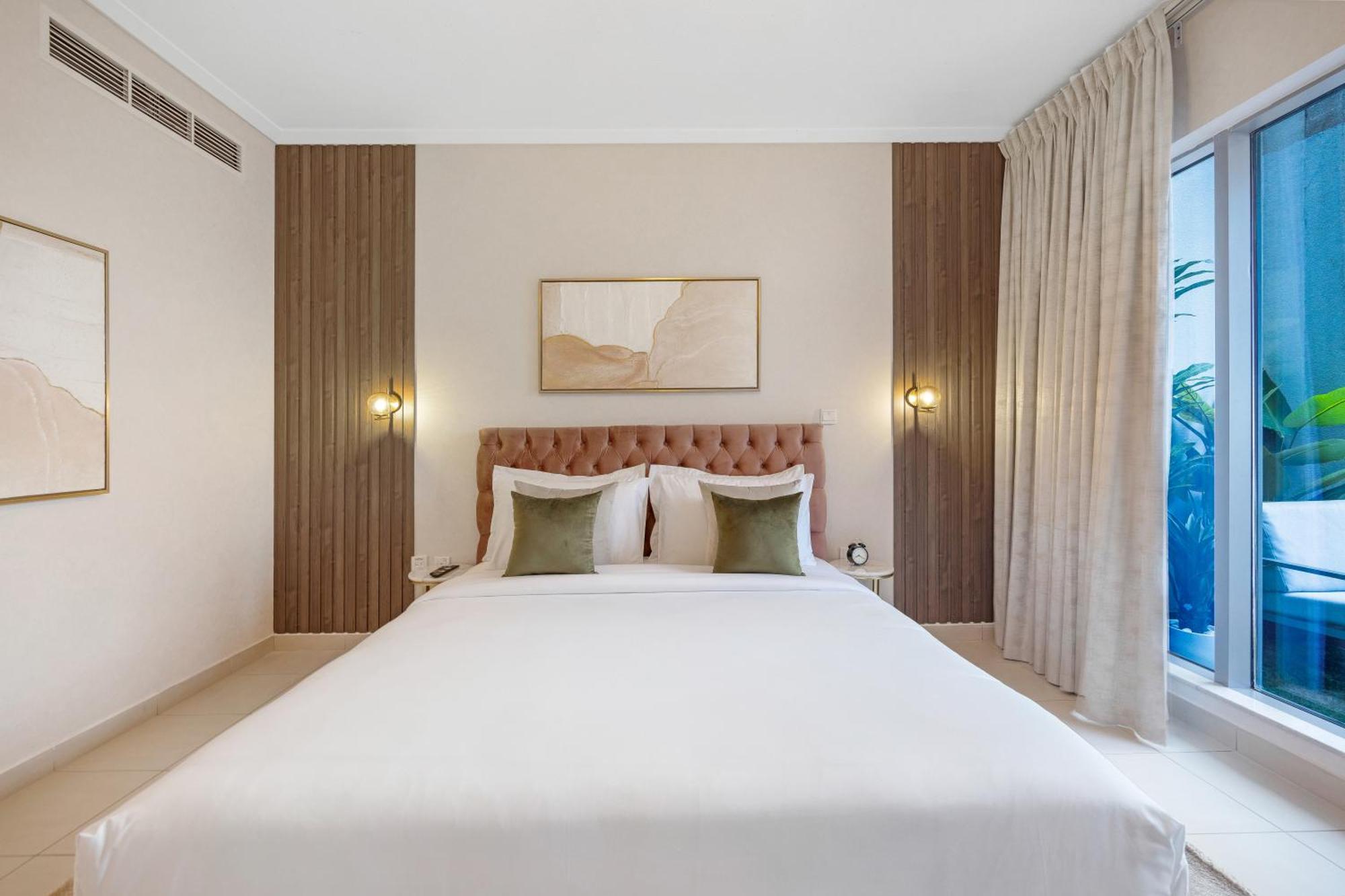 Durrani Homes - The Luxe Retreat 4br Podium With Private Jacuzzi And Burj Khalifa View Apartment